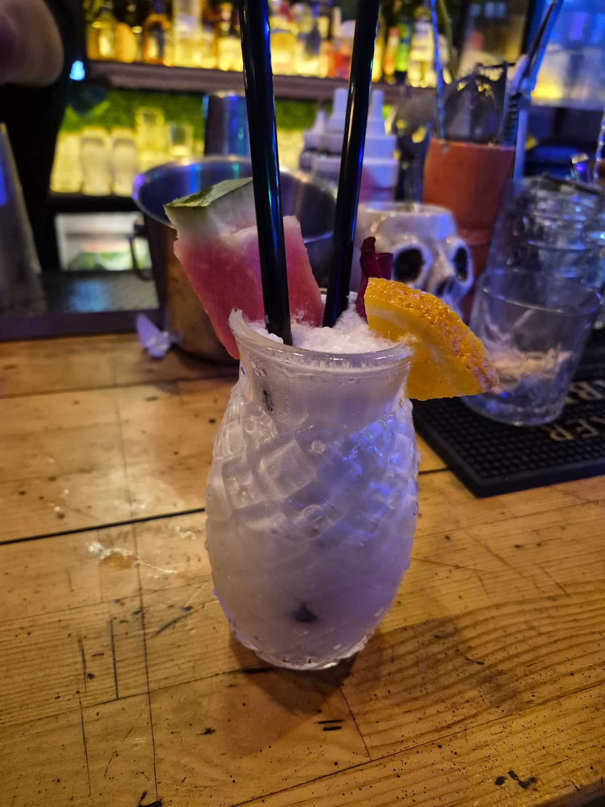 Huqqaboss – 2 Hour Free Bar
